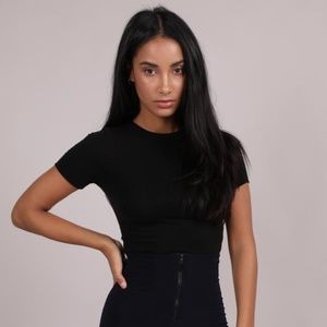 AYM BOURNE TOP IN BLACK